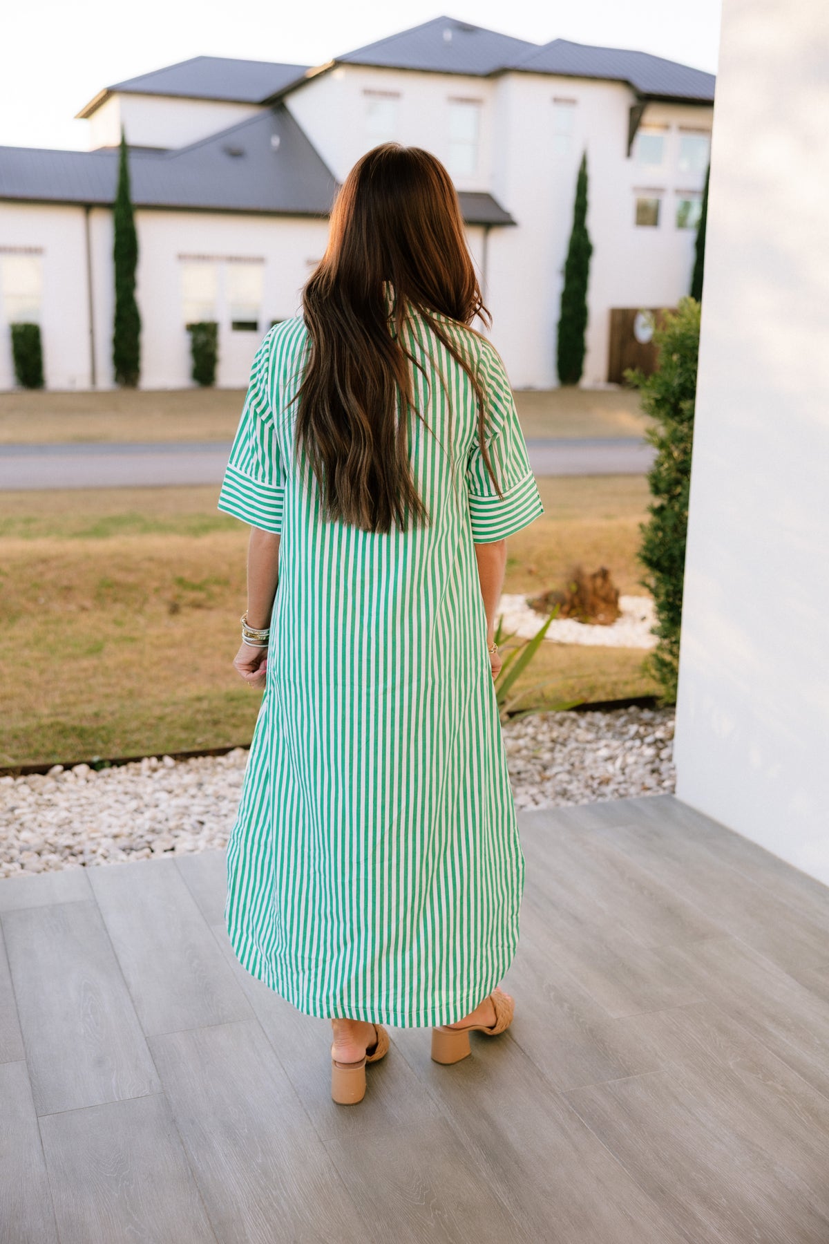 green striped t shirt dress Saint + Sofia | Women's Easy | Dresses | Its handmade from organic cotton thats infused with a hint of stretch and falls to a midi length thats perfect for pairing with your favourite trainers or sandals Entro Green Short Sleeve Striped